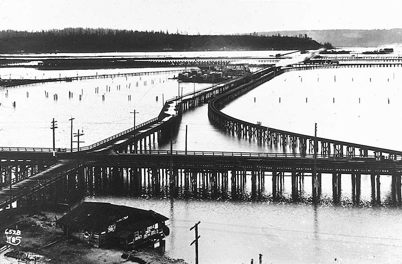 Trestles over the Elliott Bay tideflats, 1905